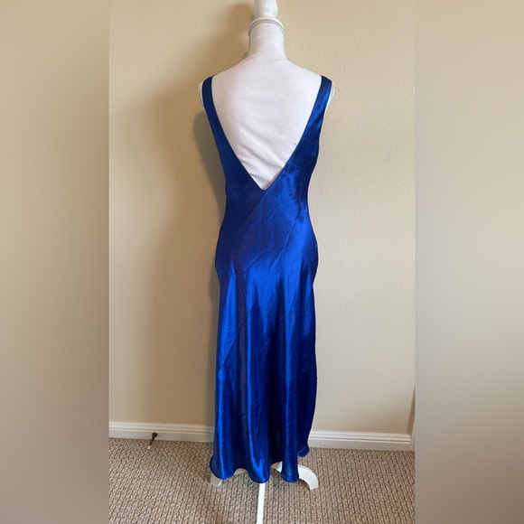 Natori for Saks Fifth Avenue gown and robe set - Picture 4 of 8